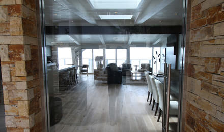 Image of Gallery Item 94b
